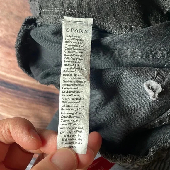 Spanx NWT Stretch Twill Cargo Jogger - Picture 7 of 7